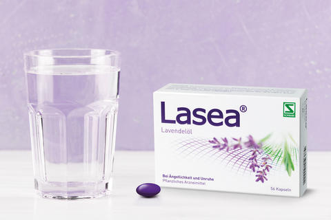 Lasea Kapsel Packshot mit Glas